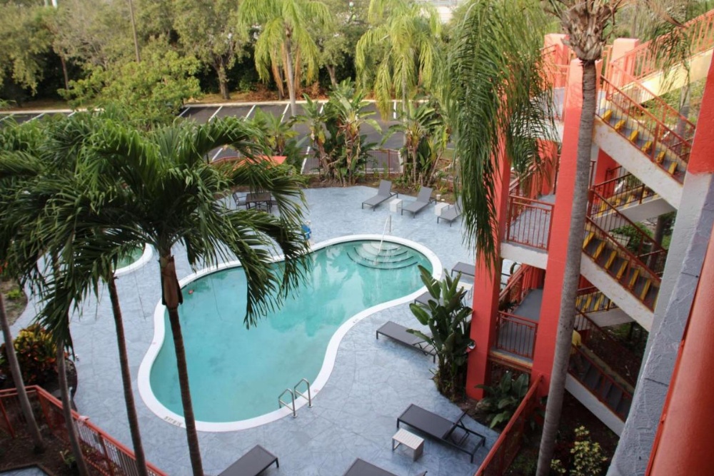 Boca Suites Deerfield Beach, SureStay Collection by BW Image 10